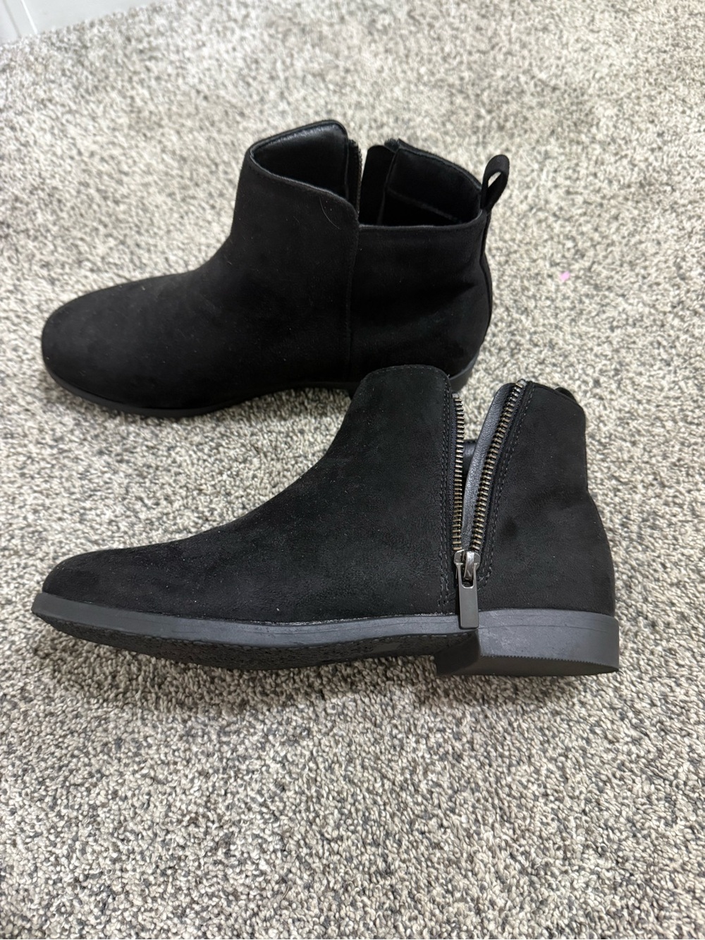Youth girls Black Suede Ankle Boots with Side Zip